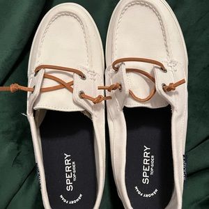 Brand new Sperry Lounge Away slip on sneakers